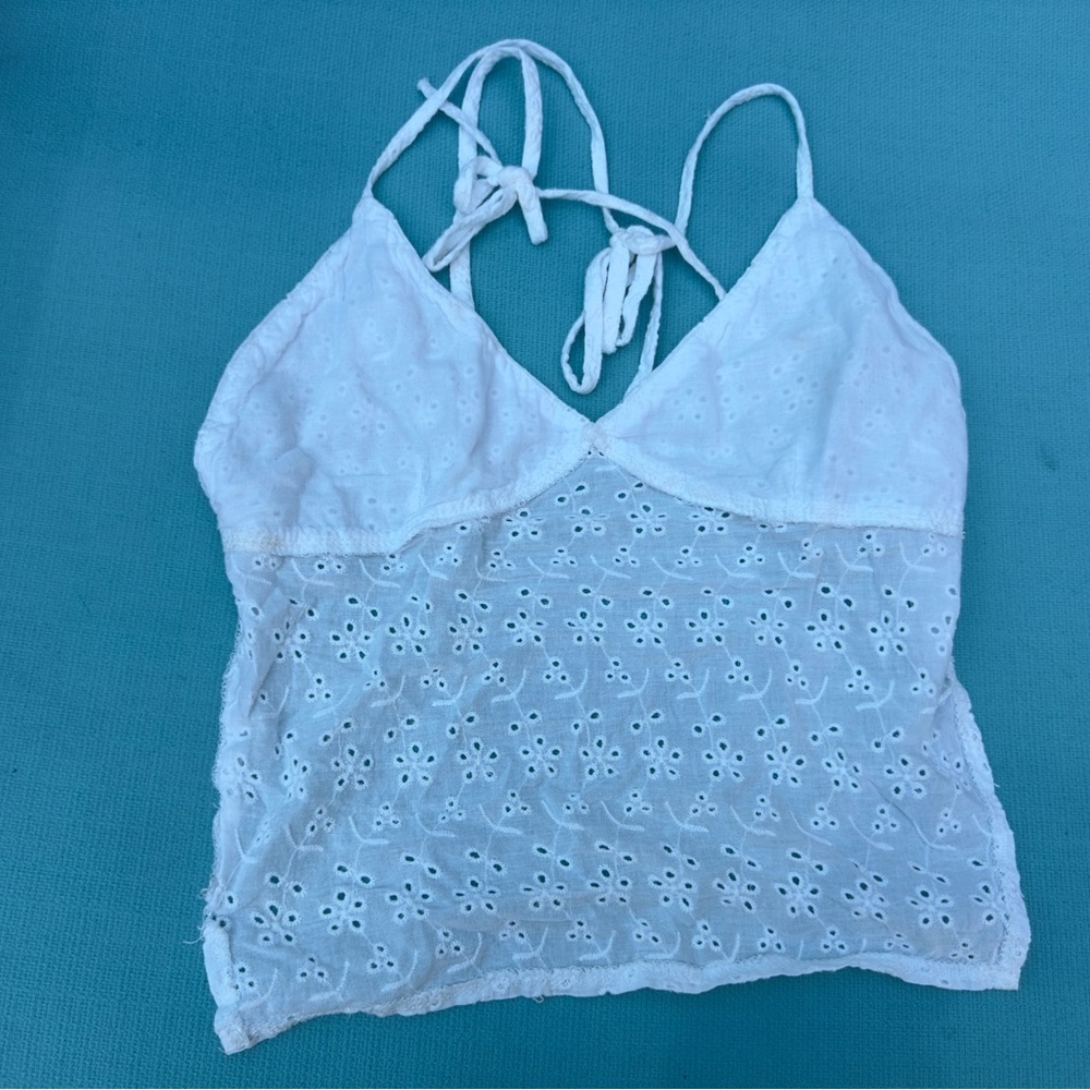 White eyelet